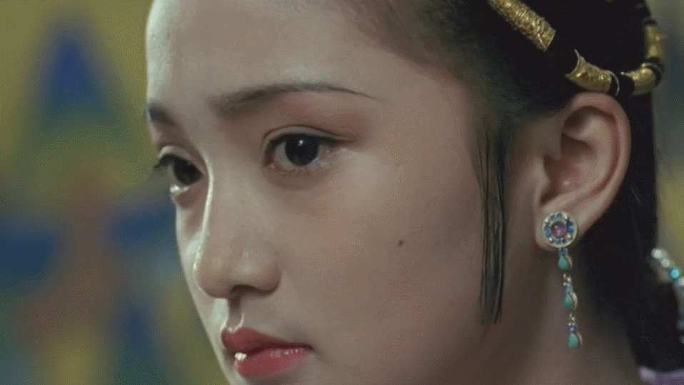 17岁的周迅，像个小精灵，粉嘟嘟的脸蛋好萌