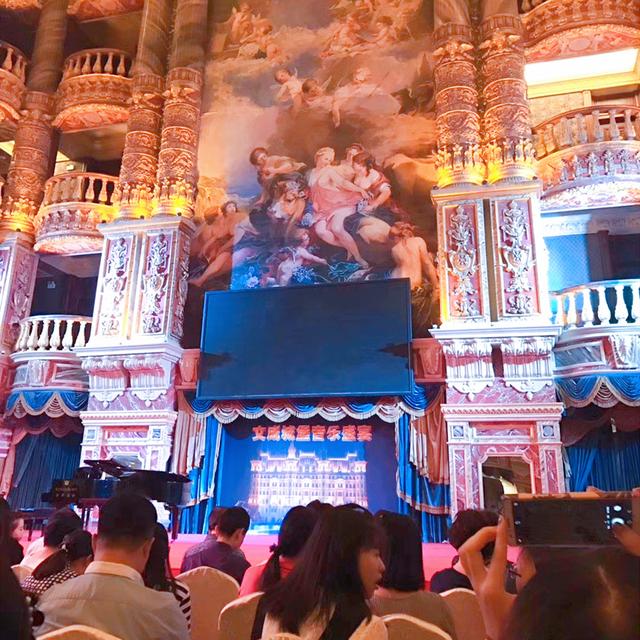 真实存在！《西虹市首富》里的土豪酒店，耗资6亿住一晚500元