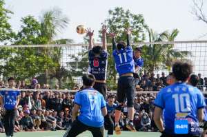 落下帷幕(东道主临高队成功卫冕 2025临高工会精英排球争霸赛落下帷幕)