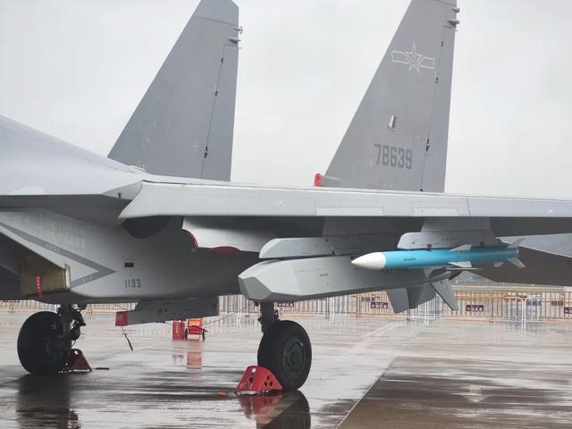 央视曝光，歼-16战斗机“神技”，电影《壮志凌云》剧情成现实？