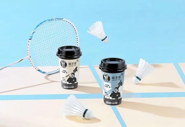 一位60岁的老板，重新卖起了奶茶