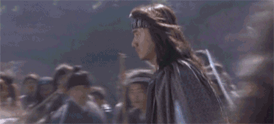 97版和03版乔峰放在一起，音乐一响，吹风机一动，差距就出来了