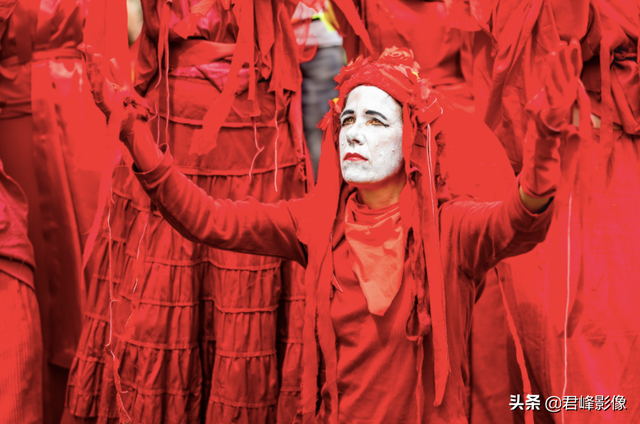 周杰伦新歌MV，除了音乐，让摄影师们沉醉的还有绚烂色彩