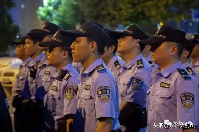 湖北警方清查娱乐场所，97名男女被抓！全程网上直播…