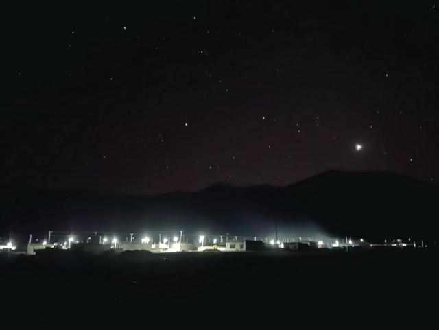 新春走基层·风雪高原行丨板房夜话