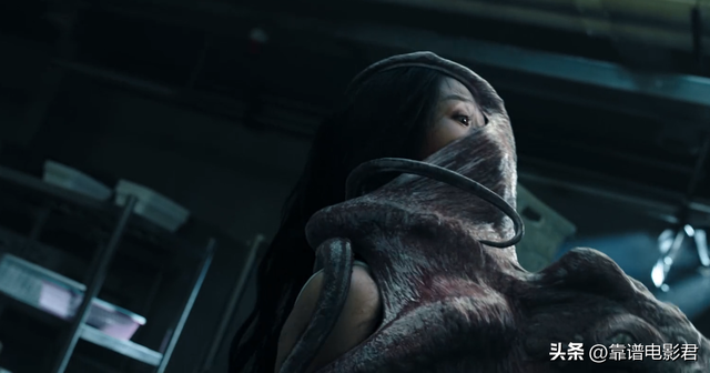 《深海大鱼》首映，90分钟冲上飙升榜第一，女演员身材成最大亮点