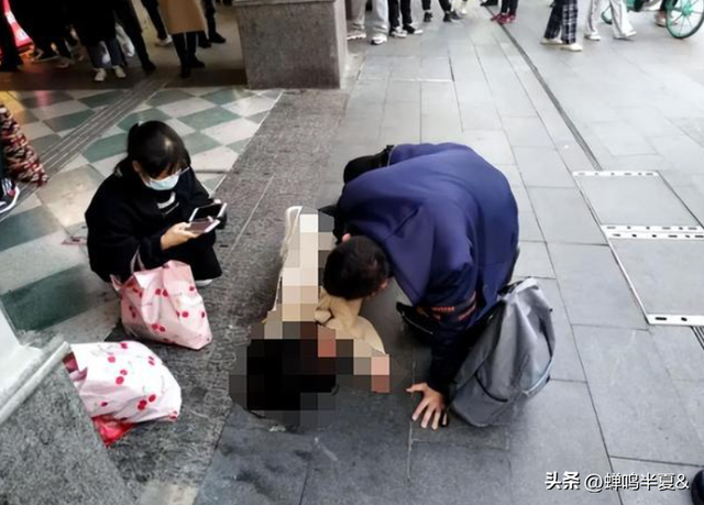 6岁癫痫男孩，为躲母亲鞭打离家22年，长大后才知母亲的悲惨人生