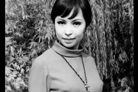 此人是亚洲第一艳星，全裸出镜，当过间谍，后成中国卫星导航之母