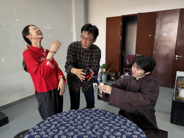 从时团少年到中戏学生：演《原野》《日出》的马嘉祺与宋亚轩