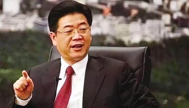 李亿龙“衣冠禽兽”行径曝光，家族式腐败成最强黑金帝国