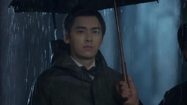 《麻雀》：为假妻子赔上真心，被活埋的唐山海成了观众的白月光