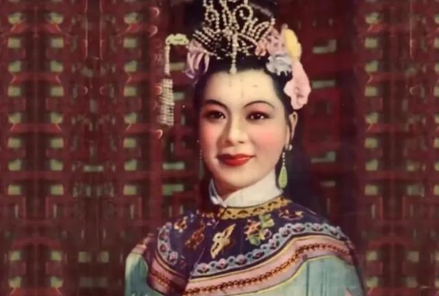 12版杨贵妃，一颦一笑皆风情，谁撑起了唐朝第一美，谁在滥竽充数