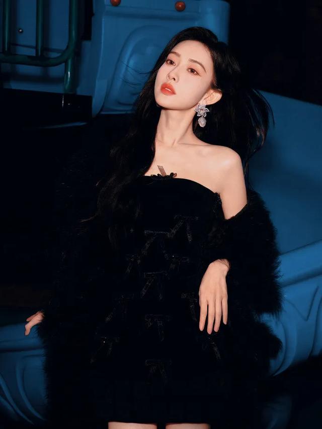 孟子义：《你好星期六》舞台上的暗夜精灵