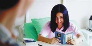 张子枫年龄(张子枫 小时候“人来疯”，现在反而腼腆了)