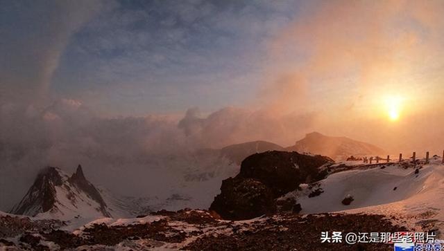 朝鲜的白头山 也就是中国的长白山
