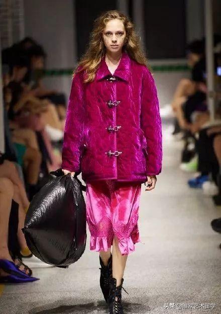 时尚圈当红炸子鸡小叛逆、大妞范的UOOYAA乌丫现在怎么样了