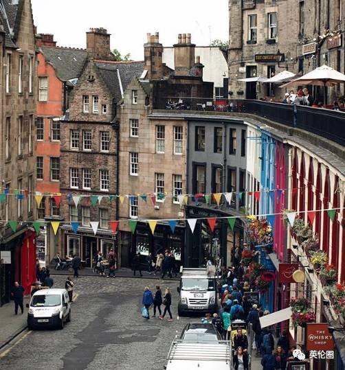 那些年被插头支配的恐惧!美国人黑起英国来太到位……