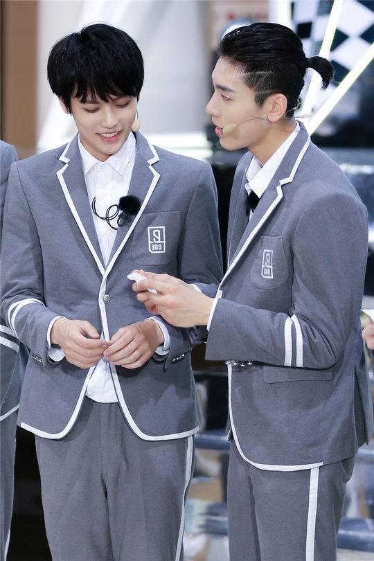 《奔跑吧》张杰、张靓颖同台飙歌 拯救“音痴歌友会”