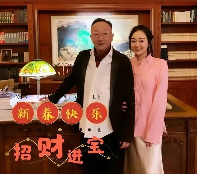 名媛舞会上的中国名媛：袁九儿与陈凯歌儿子传绯闻，余晚晚赚1亿