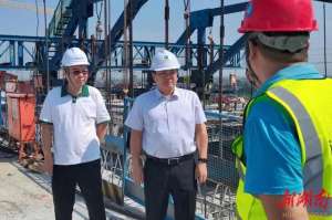 黄斌(黄斌督查高速公路安全生产工作并看望慰问一线干部职工)