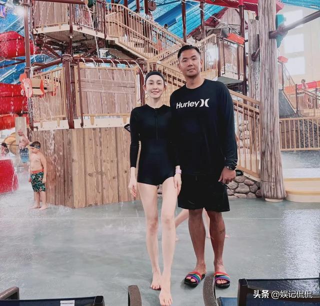 陈建州带全家美国度假！9岁儿子身高优越，48岁范玮琪瘦成纸片人