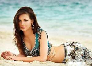 妮哈达尔维(印度国宝级女神，妮哈·达尔维灰色的眼眸让人为之着迷)