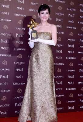 回光奏鸣曲(他的处女作帮助她战胜巩俐)