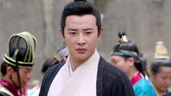 封神演义:妲己看到杨戬和小娥穿情侣装出现,内心崩溃和子虚暧昧