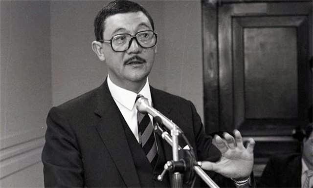 台湾黑帮大佬陈启礼：我宁愿被共产党管着，也不让台湾被外人拿走