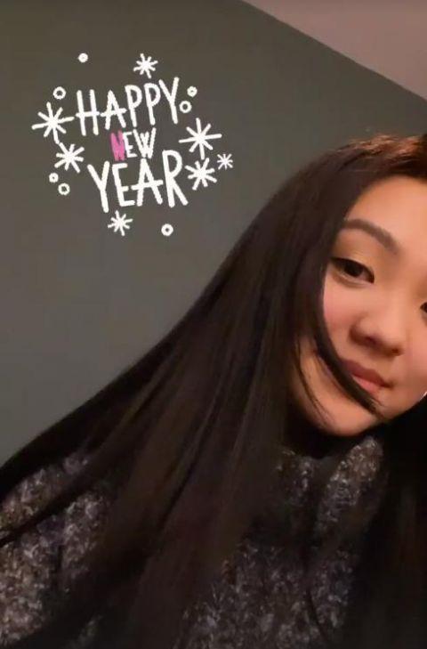 李连杰女儿为妈庆生，两姐妹长相似复制，小女儿抑郁症反复引担忧