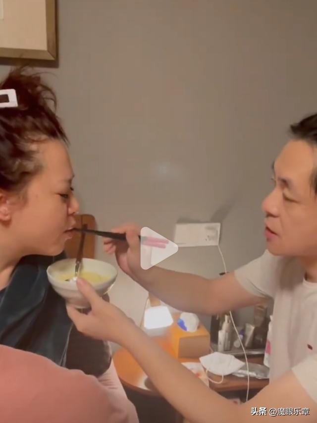 东方卫视女主持人：张芳、雅静阳康，刘彦池、伊琳“天选打工人”