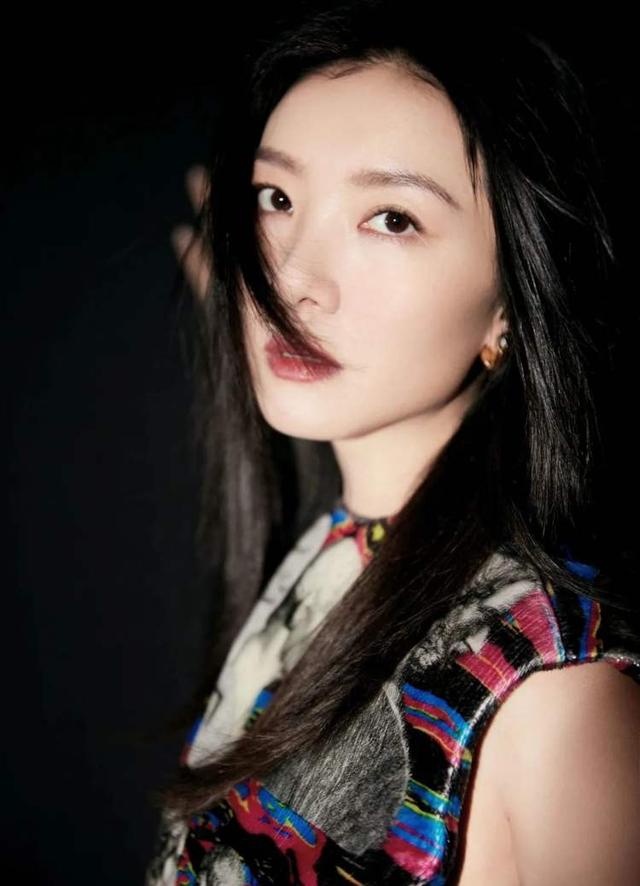 最会演野生美人的，齐溪算一位