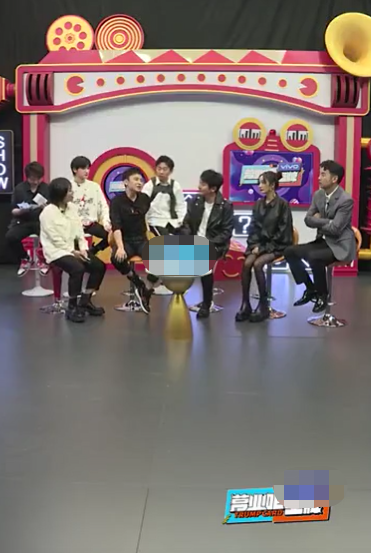 董子健自曝为戏减肥40斤，家境显赫仍努力？一旁杨幂眼神敬佩