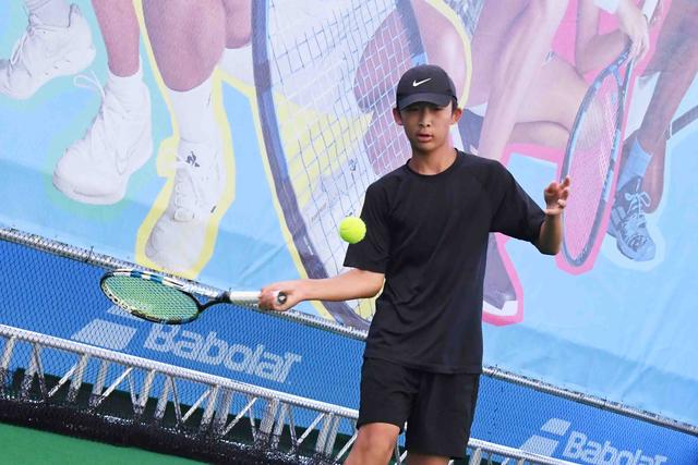 图说│“全民健身日”在“浦西第一高楼”燃情夏日，第三届白玉兰网球文化节开幕