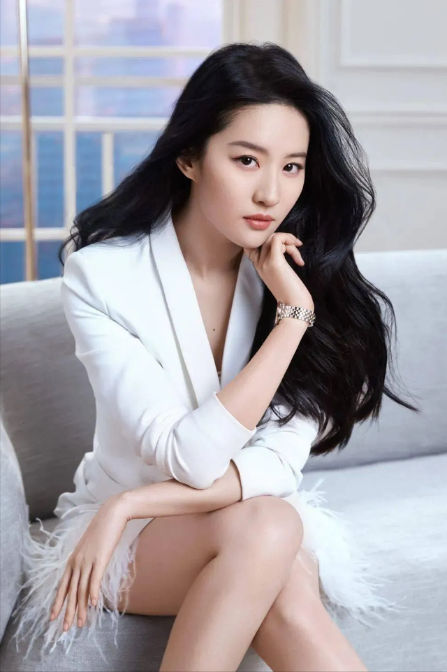 刘亦菲审美分析报告：中国人眼里的“神仙姐姐”到底有多能打？