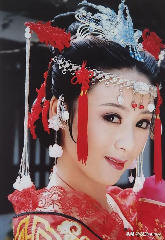 湖北盛产美女！15位湖北女明星，优雅大气，美丽动人