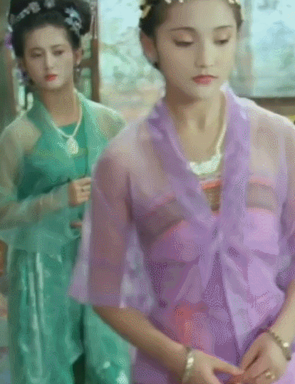 17岁的周迅，像个小精灵，粉嘟嘟的脸蛋好萌