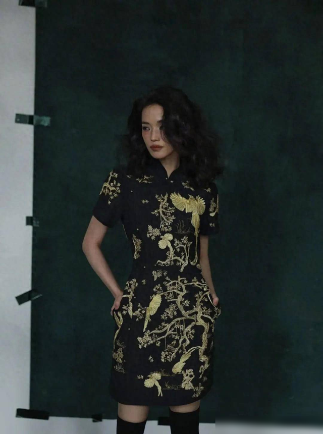 舒淇复出拍写真!快50岁了状态还这么好,真是熟女级的天花板