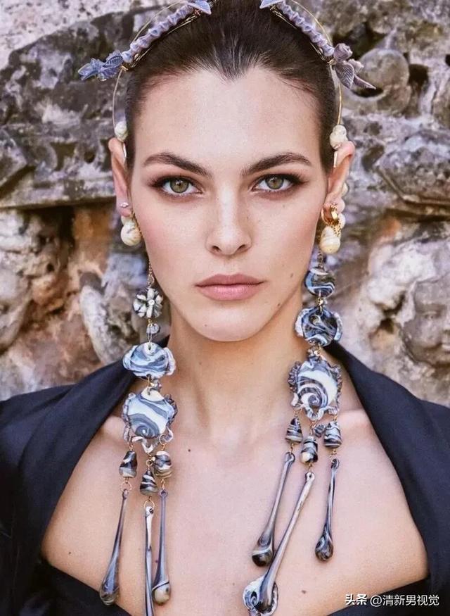 Vittoria Ceretti：从西西里到全球舞台的时尚传奇