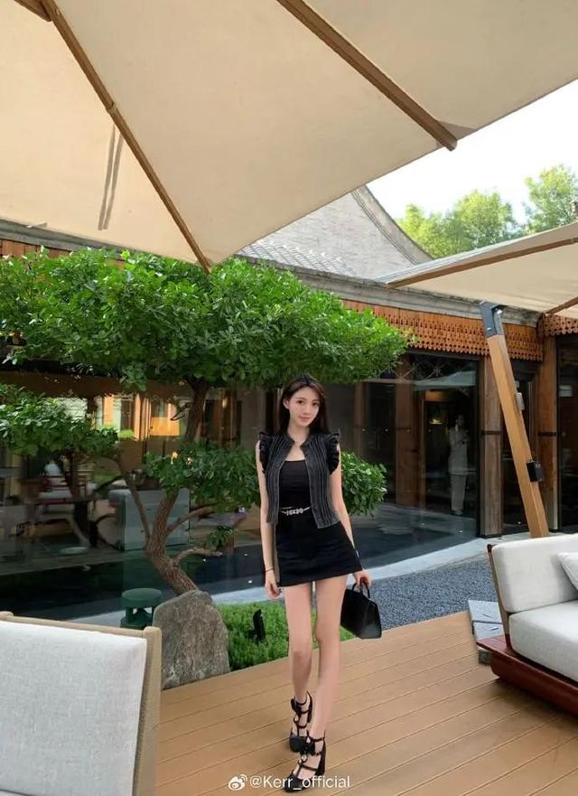 “我们在一起了❤️”,黄晓明官宣与叶珂恋情