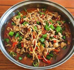 跳水兔(自贡特色菜，跳水兔)