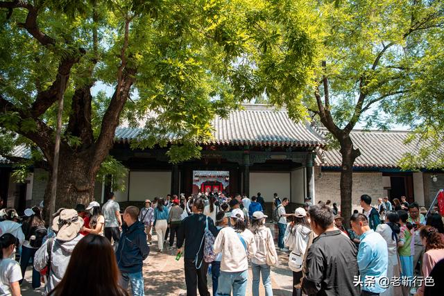 走进孔府与孟府，差距不是一般的大，难怪都喜欢当老大