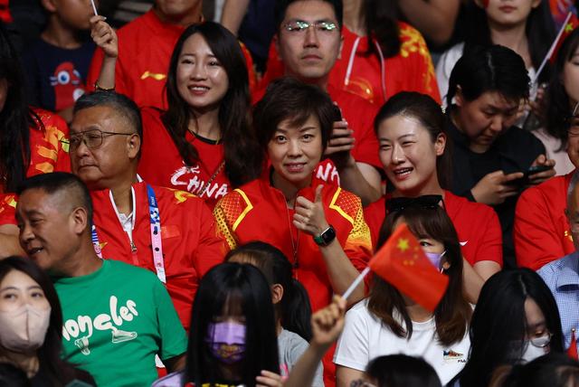 张怡宁：28岁时嫁48岁的300亿富豪，昔日世界冠军做起了家庭主妇