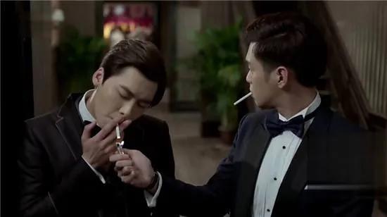 《麻雀》：为假妻子赔上真心，被活埋的唐山海成了观众的白月光