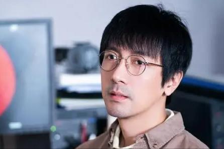 “老干部”张鲁一：低调演戏18年，私生活很神秘，结婚多年零绯闻