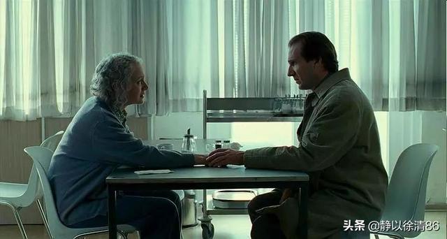 《生死朗读》，凯特十一年前奥斯卡的封后之作，非常出色的电影。