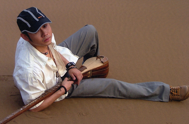 刀郎女儿罗添：刚出生就被母亲抛弃，31年之后，她和刀郎现状如何