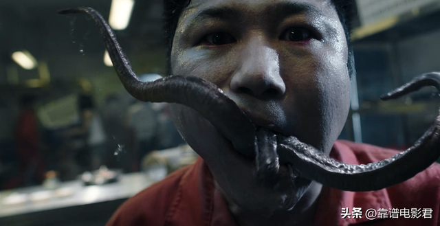 《深海大鱼》首映，90分钟冲上飙升榜第一，女演员身材成最大亮点