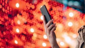 qq空间说说刷赞(财源滚滚来年初五财政部媒体号留言区成网友许愿池)