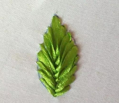 美不胜收的丝带绣,会不会针法都可学会,快收藏!附7款花叶针法